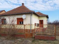 Eladó családi ház