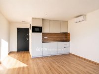 Eladó téglalakás, VI. kerületben 111 M Ft, 2 szobás