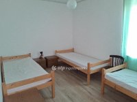 Eladó családi ház, Balatonalmádiban 220 M Ft, 10 szobás