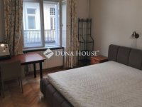 Eladó téglalakás, V. kerületben 102 M Ft, 2 szobás