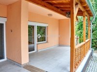 Eladó családi ház, Pécsett 119 M Ft, 4 szobás