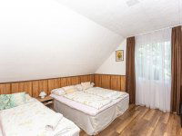 Eladó családi ház, Abaligeten 149 M Ft, 8 szobás