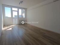 Eladó panellakás, Kecskeméten 45.9 M Ft, 2 szobás