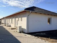 Eladó sorház, Kiskunlacházán 65 M Ft, 4 szobás