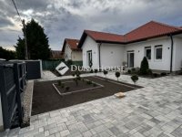 Eladó családi ház, Budakalászon 219 M Ft, 4 szobás
