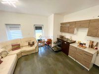 Eladó családi ház, Kőszárhegyen 134.99 M Ft, 5 szobás