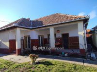 Eladó családi ház