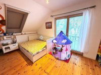 Eladó családi ház, III. kerületben 196.35 M Ft, 5 szobás