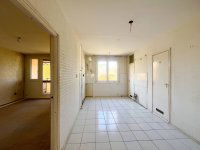 Eladó téglalakás, Gyulán 28.5 M Ft, 1+2 szobás