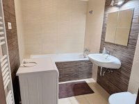 Eladó téglalakás, Kecskeméten 83.9 M Ft, 4 szobás