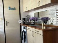 Eladó téglalakás, Pécsett 39.9 M Ft, 2 szobás