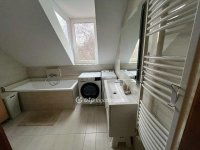 Eladó téglalakás, Pécsett 86 M Ft, 3 szobás