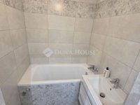 Eladó panellakás, Veszprémben 54.9 M Ft, 3 szobás