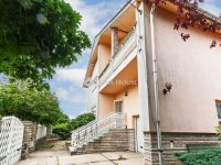 Eladó családi ház, Vecsésen 139.99 M Ft, 5 szobás