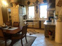 Eladó családi ház, Sóskúton 174.9 M Ft, 5 szobás