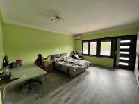 Eladó családi ház, Bonyhádon 252.934 M Ft, 9 szobás