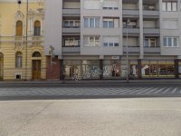 Kiadó üzlethelyiség, Pápán, Fő utcában 100 E Ft / hó