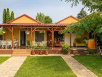 Eladó ikerház, Ráckevén 25 M Ft, 1 szobás