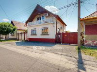 Eladó családi ház, Cegléden 74.9 M Ft, 4+1 szobás