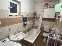 Eladó családi ház, Nagykarácsonyon 34.9 M Ft, 3 szobás