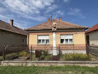 Eladó családi ház