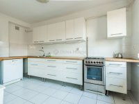 Eladó téglalakás, XIV. kerületben 138 M Ft, 5 szobás