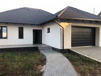 Eladó családi ház