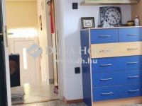 Eladó családi ház, Szentendrén 119.9 M Ft, 4 szobás