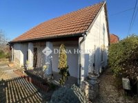 Eladó családi ház, Tápiószentmártonon 21.9 M Ft, 1 szobás