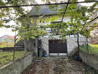 Eladó családi ház, Komáromban 34 M Ft, 2+1 szobás