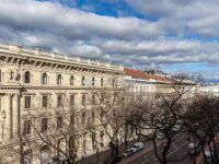 Eladó téglalakás, VI. kerületben 229 M Ft, 6 szobás