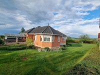 Eladó családi ház, Bakonyszentlászlón 117 M Ft, 4 szobás