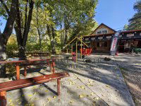 Eladó üzlethelyiség