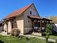 Eladó családi ház, Gyulán 74 M Ft, 1+3 szobás