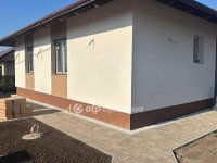 Eladó családi ház, Vácrátóton 129.9 M Ft, 4 szobás