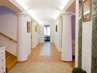 Eladó családi ház, Kecskeméten 248 M Ft, 8 szobás