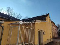 Eladó ipari ingatlan, III. kerületben 1526.392 M Ft