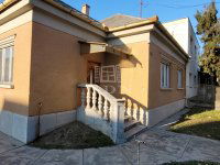 Eladó családi ház