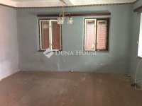 Eladó családi ház, Sárrétudvarin 5.7 M Ft, 2 szobás