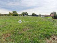 Eladó telek