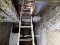 Eladó családi ház, Pécsett 11 M Ft, 3 szobás