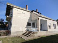 Eladó családi ház, Jászberényben 45 M Ft, 5 szobás