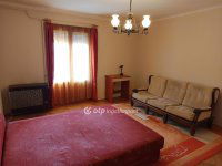 Eladó téglalakás, Pécsett 28.5 M Ft, 1 szobás