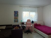 Eladó családi ház, Nyíregyházán 71.9 M Ft, 4 szobás