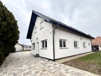 Eladó családi ház, Ráckeresztúron 199.999 M Ft, 7 szobás