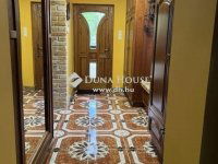 Eladó családi ház, Majosházán 265 M Ft, 4 szobás