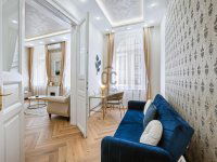 Eladó téglalakás, VI. kerületben 189 M Ft, 4 szobás