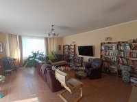 Eladó családi ház, Szigetmonostorban 250 M Ft, 4 szobás
