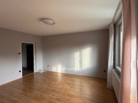 Eladó panellakás, III. kerületben 82.9 M Ft, 2 szobás