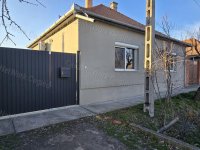 Eladó családi ház, Cegléden 65 M Ft, 3 szobás